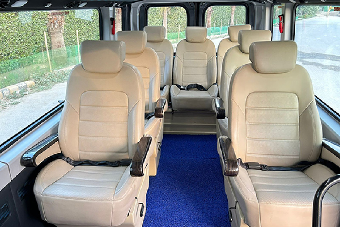 10-seater-urbania-luxury